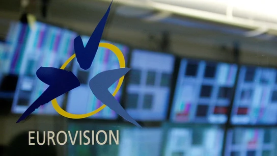Logo de Eurovisión en la sede de la UER. Logo de Eurovisión en la sede de la UER.