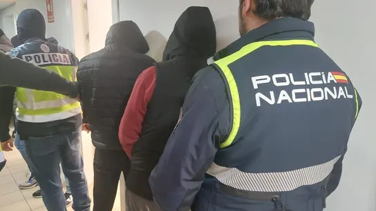 La Policía detiene a 83 personas en una operación contra la violencia en el deporte. La Policía detiene a 83 personas en una operación contra la violencia en el deporte.
