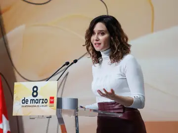 La presidenta de la Comunidad de Madrid, Isabel Díaz Ayuso, preside el acto institucional de entrega de los Reconocimientos 8 de Marzo, en la Real Casa de Correos, a 8 de marzo de 2024, en Madrid (España). 