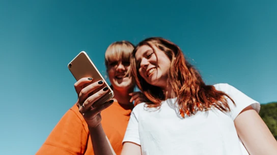 ¿El fin del "Avisa cuando llegues a casa"? La app que ayuda a las mujeres a esquivar acoso por las calles ¿El fin del "Avisa cuando llegues a casa"? La app que ayuda a las mujeres a esquivar acoso por las calles