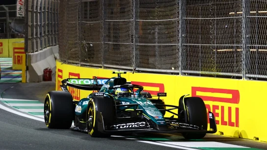 Fernando Alonso, cerca del muro Fernando Alonso, cerca del muro