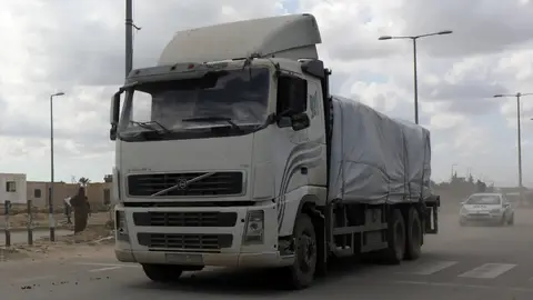 Camiones de ayuda humanitaria en Gaza