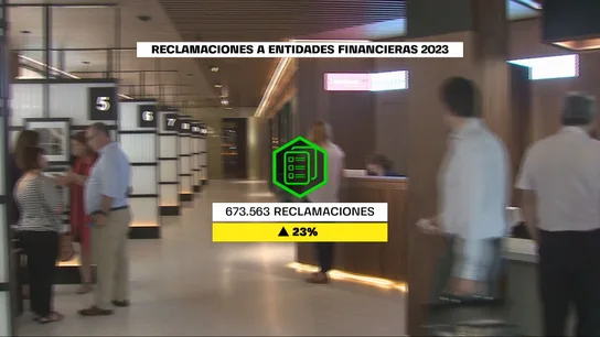 Los españoles, indignados con los bancos: suben un 23% las reclamaciones a las entidades Los españoles, indignados con los bancos: suben un 23% las reclamaciones a las entidades