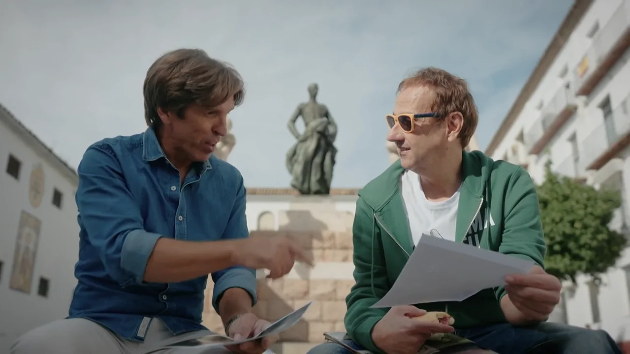 "Un niño arrodillado que ha conseguido su sueño de abrazar a su padre": Manuel Díaz 'El Cordobés' recuerda el reencuentro con Manuel Benítez
