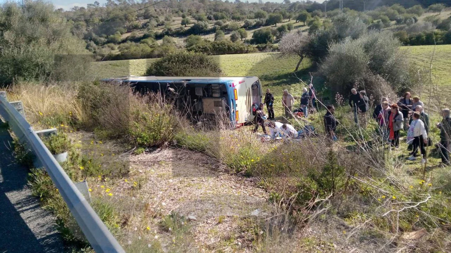 El autobús del IMSERSO siniestrado en Mallorca El autobús del IMSERSO siniestrado en Mallorca