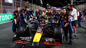 La imagen que demuestra que Sergio Pérez también se saltó la salida del Gran Premio de Arabia Saudí
