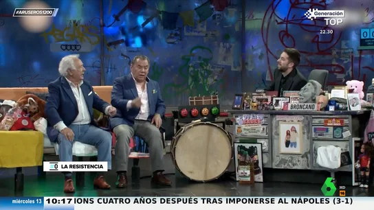 Los del Río 'plantan cara' a David Broncano en La resistencia: "Resulta que tu trabajo lo estamos haciendo nosotros" Los del Río 'plantan cara' a David Broncano en La resistencia: "Resulta que tu trabajo lo estamos haciendo nosotros"