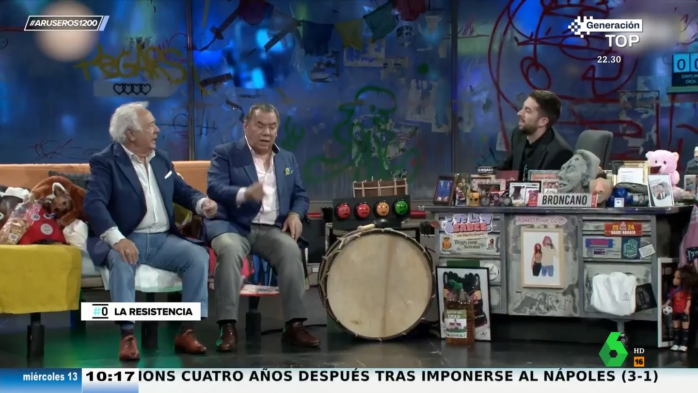 Los del Río 'plantan cara' a David Broncano en La resistencia: "Resulta que tu trabajo lo estamos haciendo nosotros" Los del Río 'plantan cara' a David Broncano en La resistencia: "Resulta que tu trabajo lo estamos haciendo nosotros"