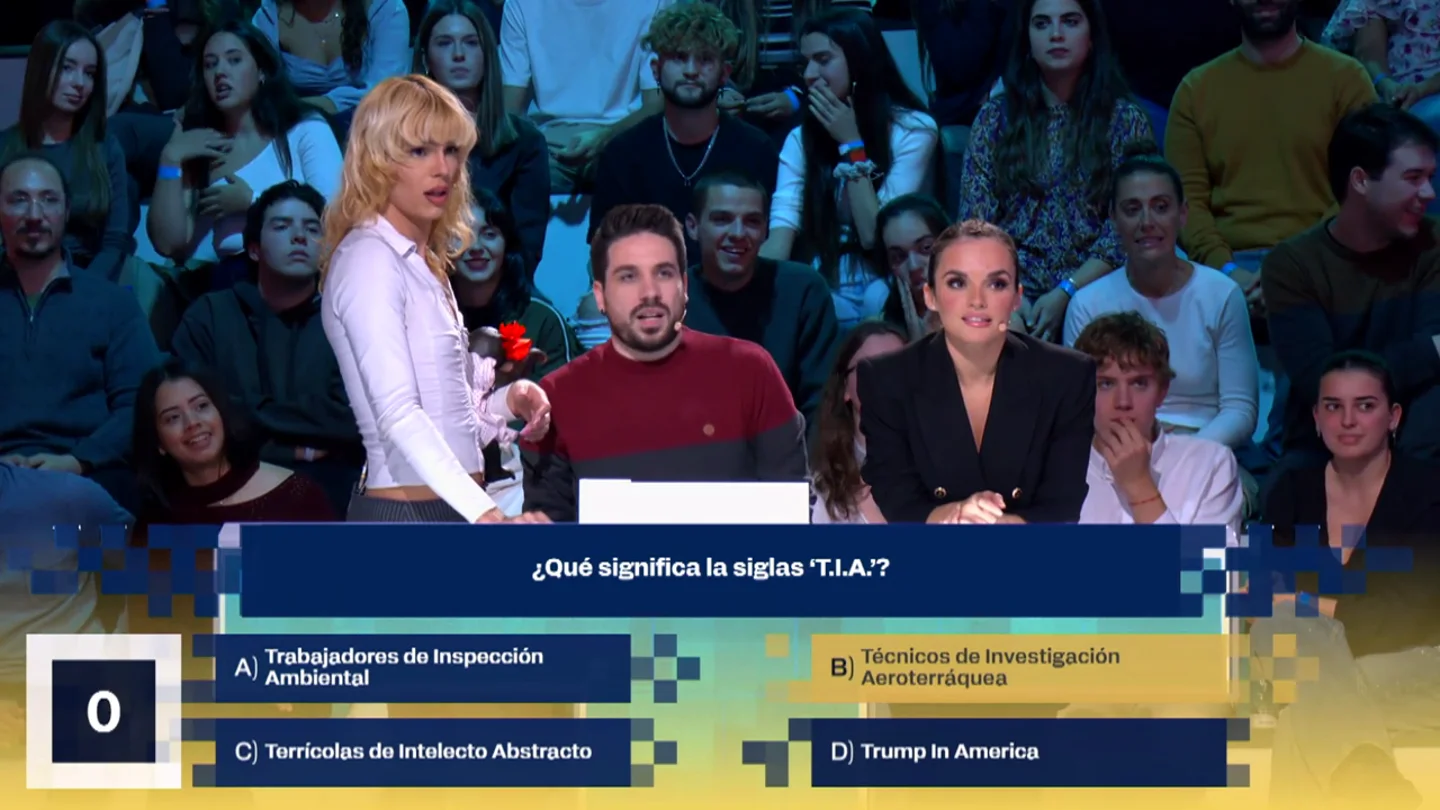 "La mano de Dios" de Samantha Hudson hace dudar de su respuesta al actor Manuel Huedo: "¡Qué morro más grande!" La mano de Dios de Samantha Hudson hace dudar de su respuesta al actor Manuel Huedo: "¡Qué morro más grande!"