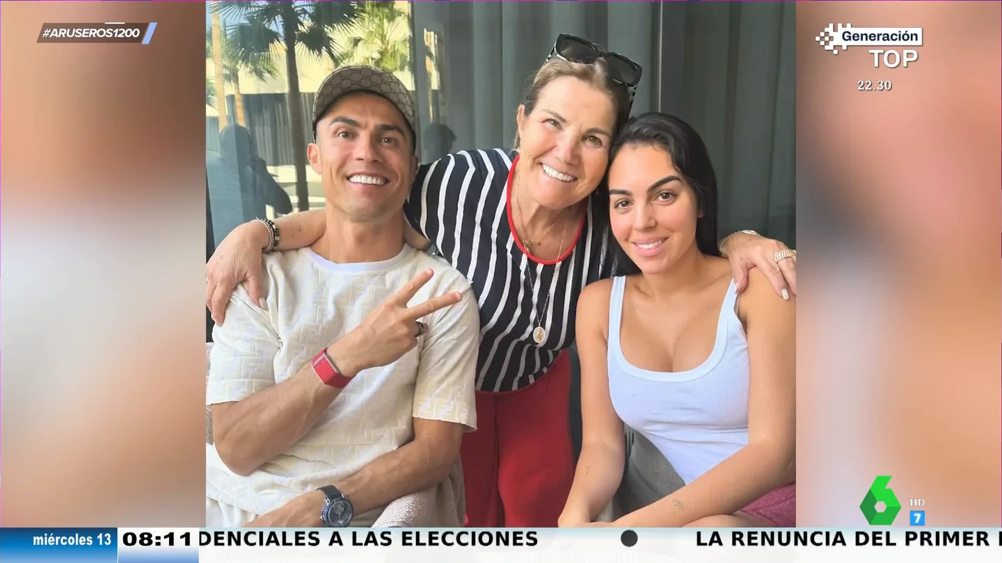 La cara de Cristiano Ronaldo en su foto con Georgina y su madre asusta a Angie Cárdenas: "¿Qué le ha pasado?" La cara de Cristiano Ronaldo en su foto con Georgina y su madre asusta a Angie Cárdenas: "¿Qué le ha pasado?"