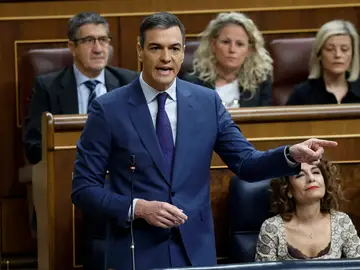 El presidente del Gobierno, Pedro Sánchez, interviene durante la sesión de control al Gobierno