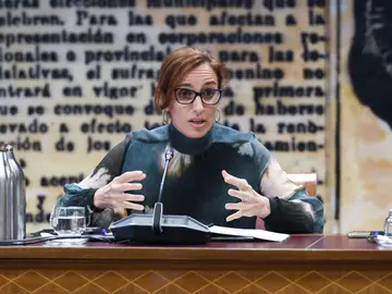 La ministra de Sanidad, Mónica García, ante la Comisión de Sanidad del Senado