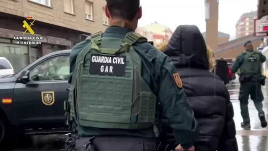 La Guardia Civil detiene a ocho miembros de los Trinitarios en País Vasco La Guardia Civil detiene a ocho miembros de los Trinitarios en País Vasco