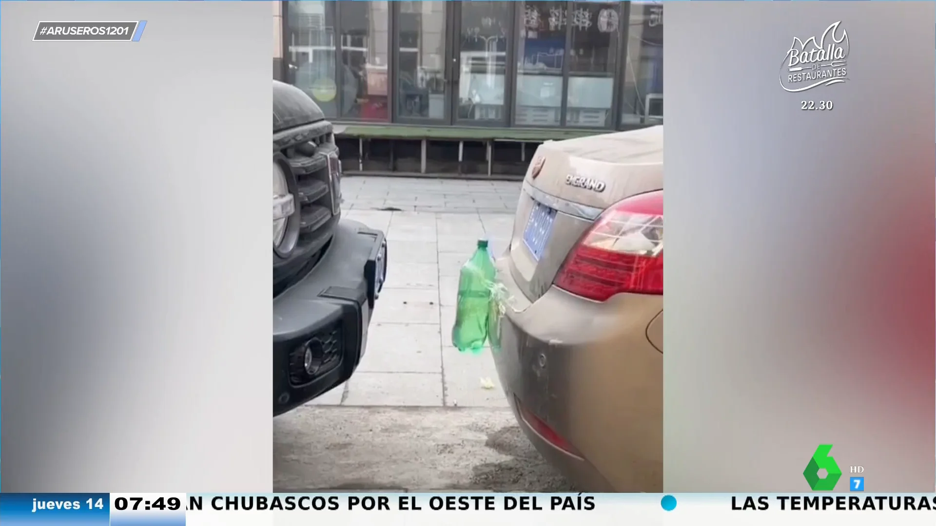 El truco de la botella que te va a ayudar a aparcar: "Es como aparcar de oído, pero de gas"