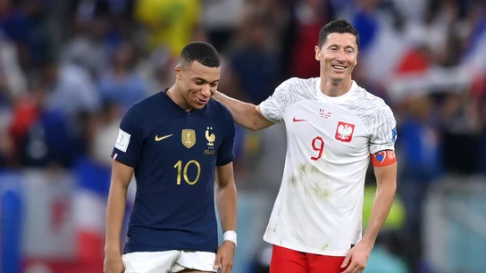 Lewandowski y Mbappé  Lewandowski y Mbappé