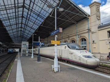 AVE de Renfe en la estación de Narbona en Francia