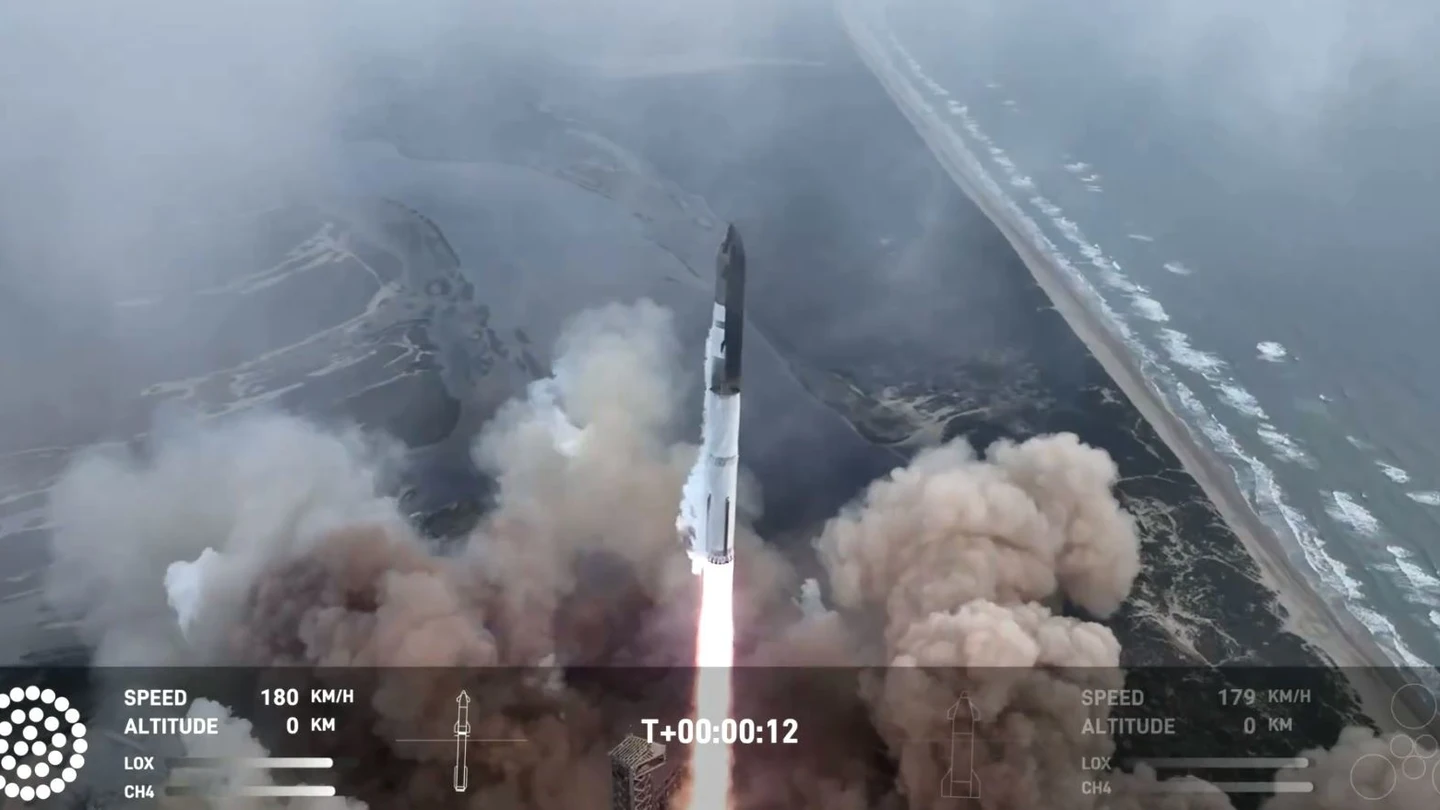 El enorme cohete Starship de SpaceX despega con éxito pero se "pierde" cuando regresaba El enorme cohete Starship de SpaceX despega con éxito pero se "pierde" cuando regresaba