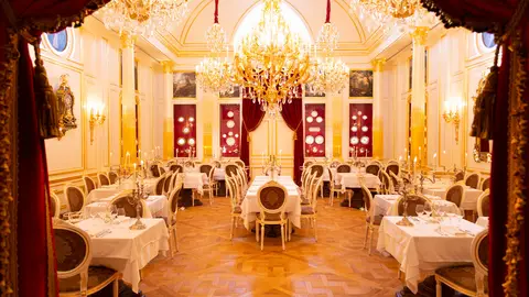 Le Salon Doré de Les Grands Buffets Le Salon Doré de Les Grands Buffets