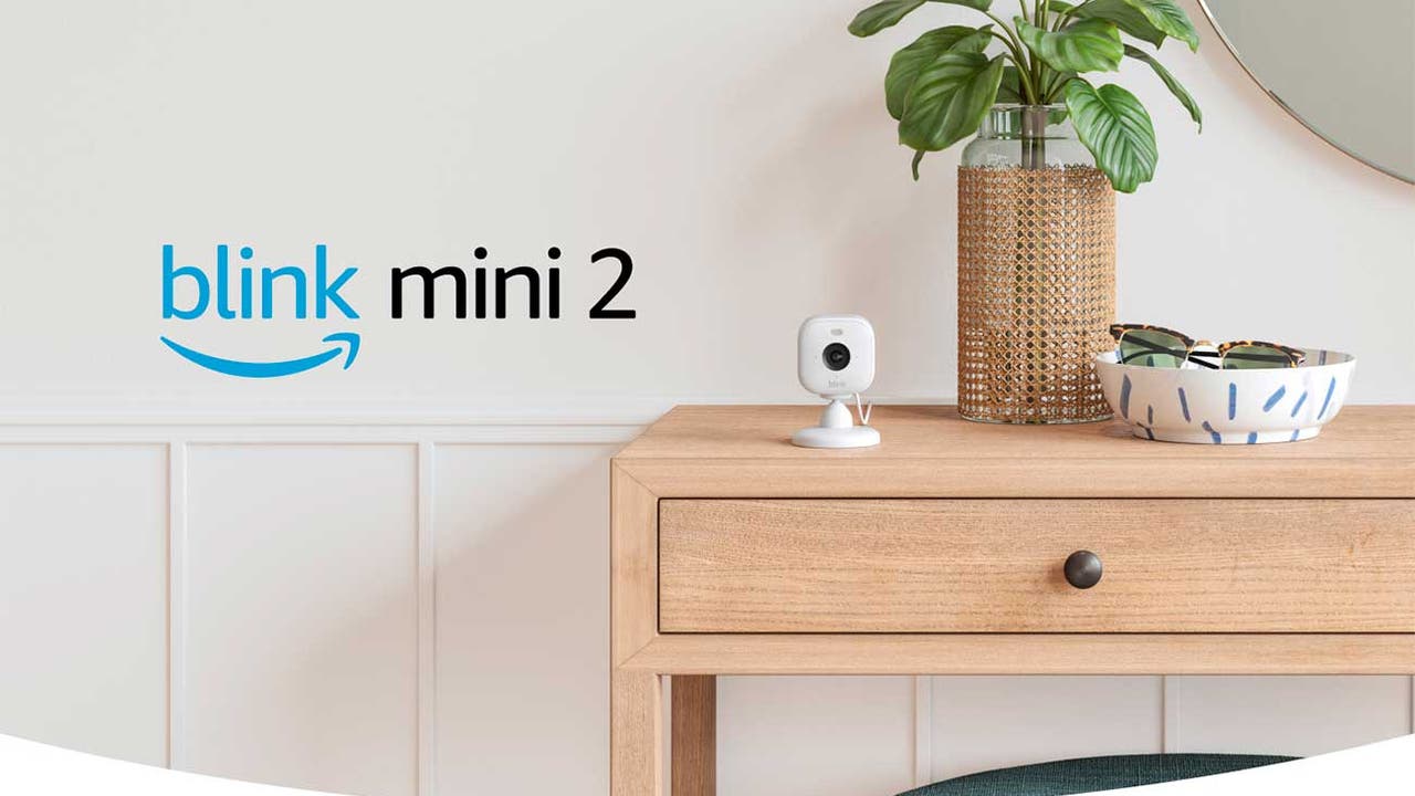 Amazon presenta la nuova fotocamera Blink Mini 2, che funziona anche all'aperto