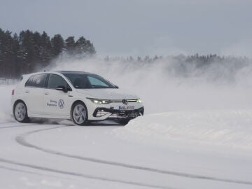 Volkswagen R Ice Experience 