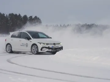 Volkswagen R Ice Experience Volkswagen R Ice Experience