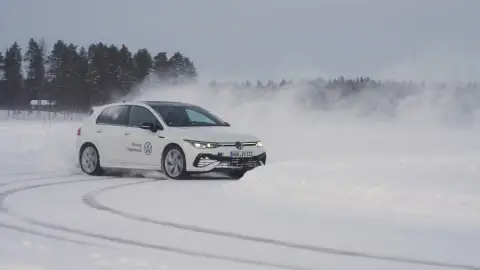 Volkswagen R Ice Experience Volkswagen R Ice Experience