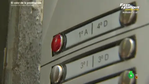 Marcan el timbre con pintauñas los pisos donde hay prostitución Marcan el timbre con pintauñas los pisos donde hay prostitución