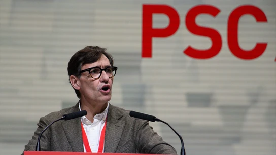 Salvador Illa durante un mitin del PSC en Barcelona Illa ve "agotado" el proyecto de ERC y Junts, pero no pone "vetos" ante el 12M