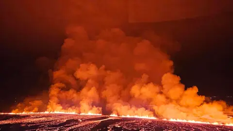 Imagen de la cuarta erupción volcánica en la península de Reykjanes 