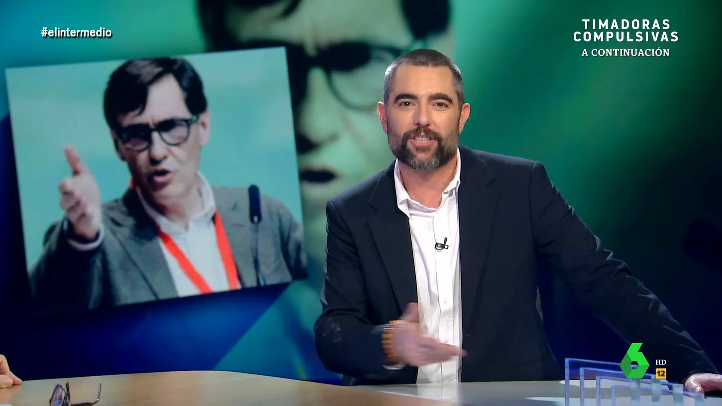 La reacción de Dani Mateo al 'buen rollo' entre Illa y Pedro Sánchez Dani Mateo analiza el trato cercan entre Salvador Illa, candidato del PSOE a las elecciones catalanas, y Pedro Sánchez durante un mitin el pasado fin de semana. "Es más que amiguísimo, es su colegote, su bro", comenta en este vídeo.