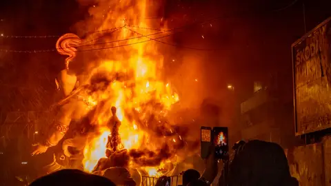 Cremà de las Fallas de Valencia Cremà de las Fallas de Valencia