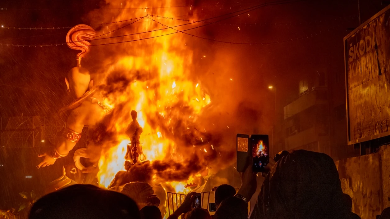 Cremà de las Fallas de Valencia Cremà de las Fallas de Valencia