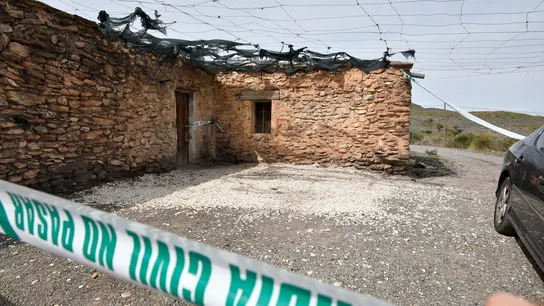 Cortijo en Las Alcubillas (Gérgal, Almería) donde han sido encontrados los cuerpos de las dos niñas asesinadas y el de su padre. Cortijo en Las Alcubillas (Gérgal, Almería) donde han sido encontrados los cuerpos de las dos niñas asesinadas y el de su padre.