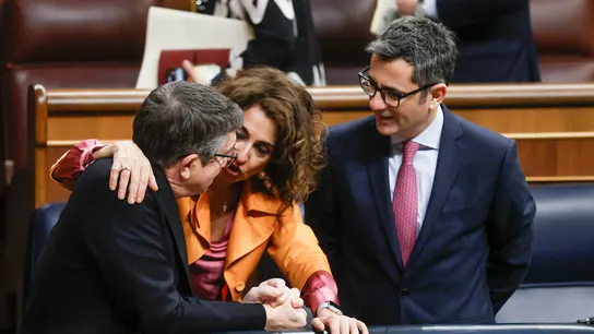 Montero y Bolaños conversan con el portavoz del partido en el Congreso Patxi López Montero y Bolaños conversan con el portavoz del partido en el Congreso Patxi López