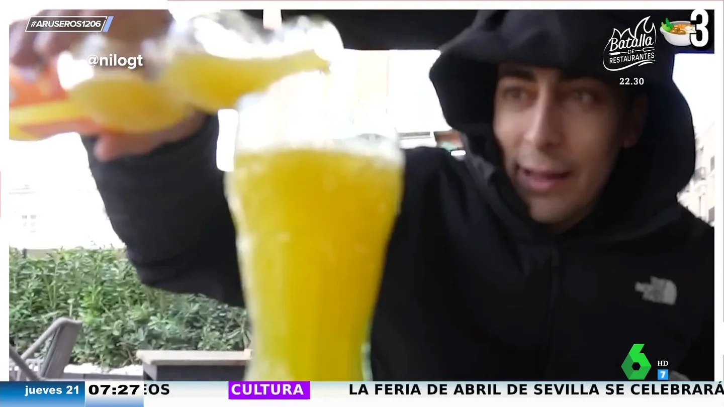 Así reacciona el youtuber Nil Ojeda al comer en los peores restaurantes de Madrid: "Mirad el culo de la Fanta lleno de cosas" Así reacciona el youtuber Nil Ojeda al comer en los peores restaurantes de Madrid: "Mirad el culo de la Fanta lleno de cosas"