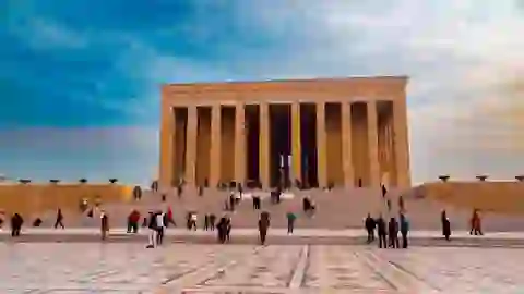 Anitkabir (Tumba de Atatürk, fundador de la República de Turquía). Ankara Anitkabir (Tumba de Atatürk, fundador de la República de Turquía). Ankara