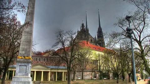 Catedral de San Pedro y San Pablo. En Brno (República Checa) Catedral de San Pedro y San Pablo. En Brno (República Checa)