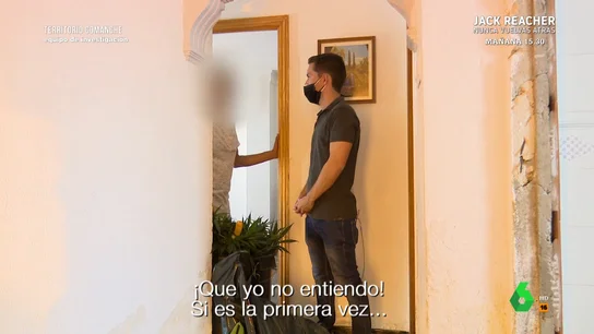 Un hombre que tiene plantaciones de marihuana en casa habla con Equipo de Investigación Un hombre que tiene plantaciones de marihuana en casa habla con Equipo de Investigación