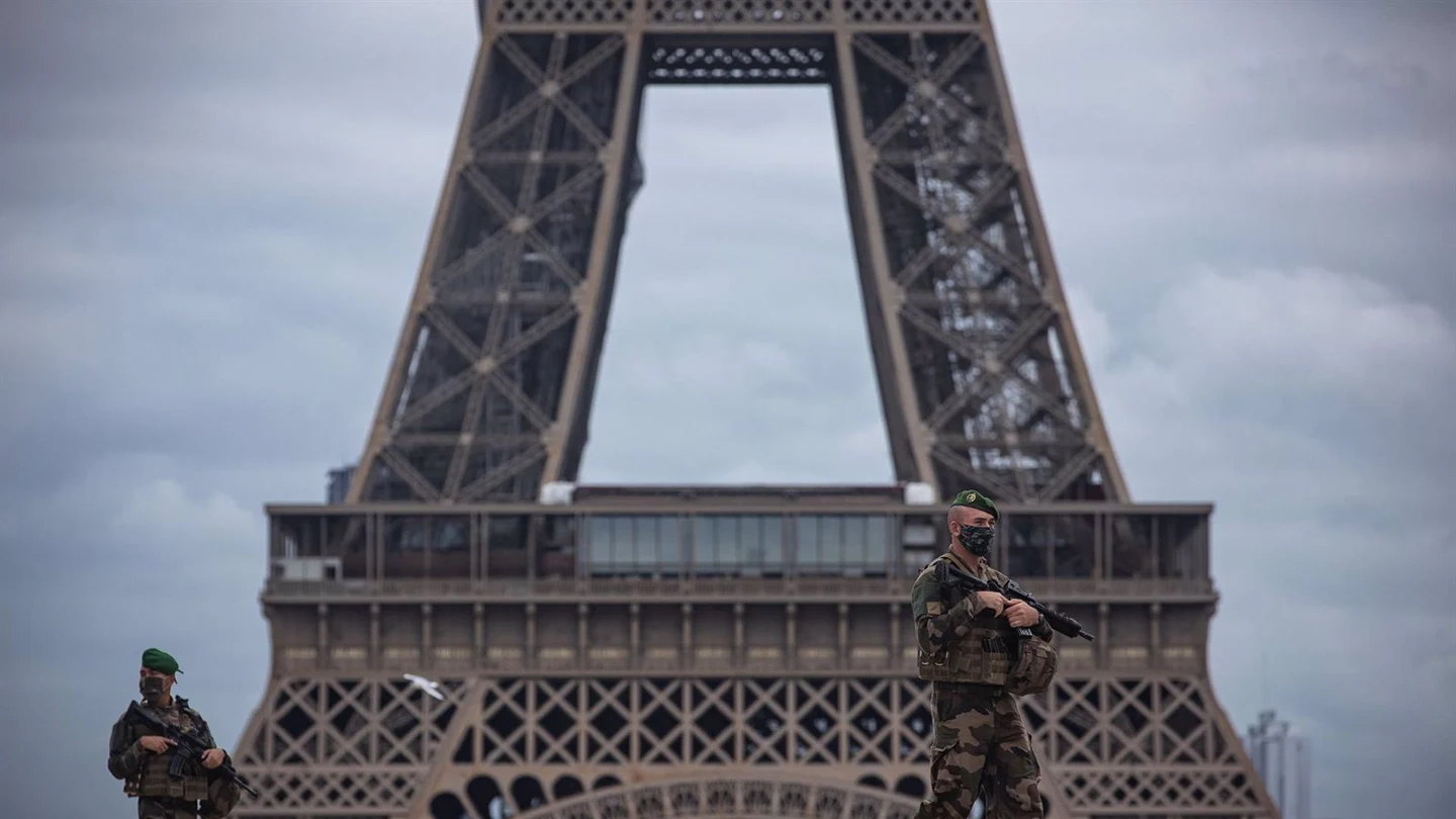 Francia eleva al máximo el nivel de alerta terrorista Francia eleva al máximo el nivel de alerta terrorista