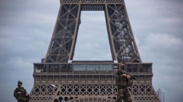 Francia eleva al máximo el nivel de alerta terrorista