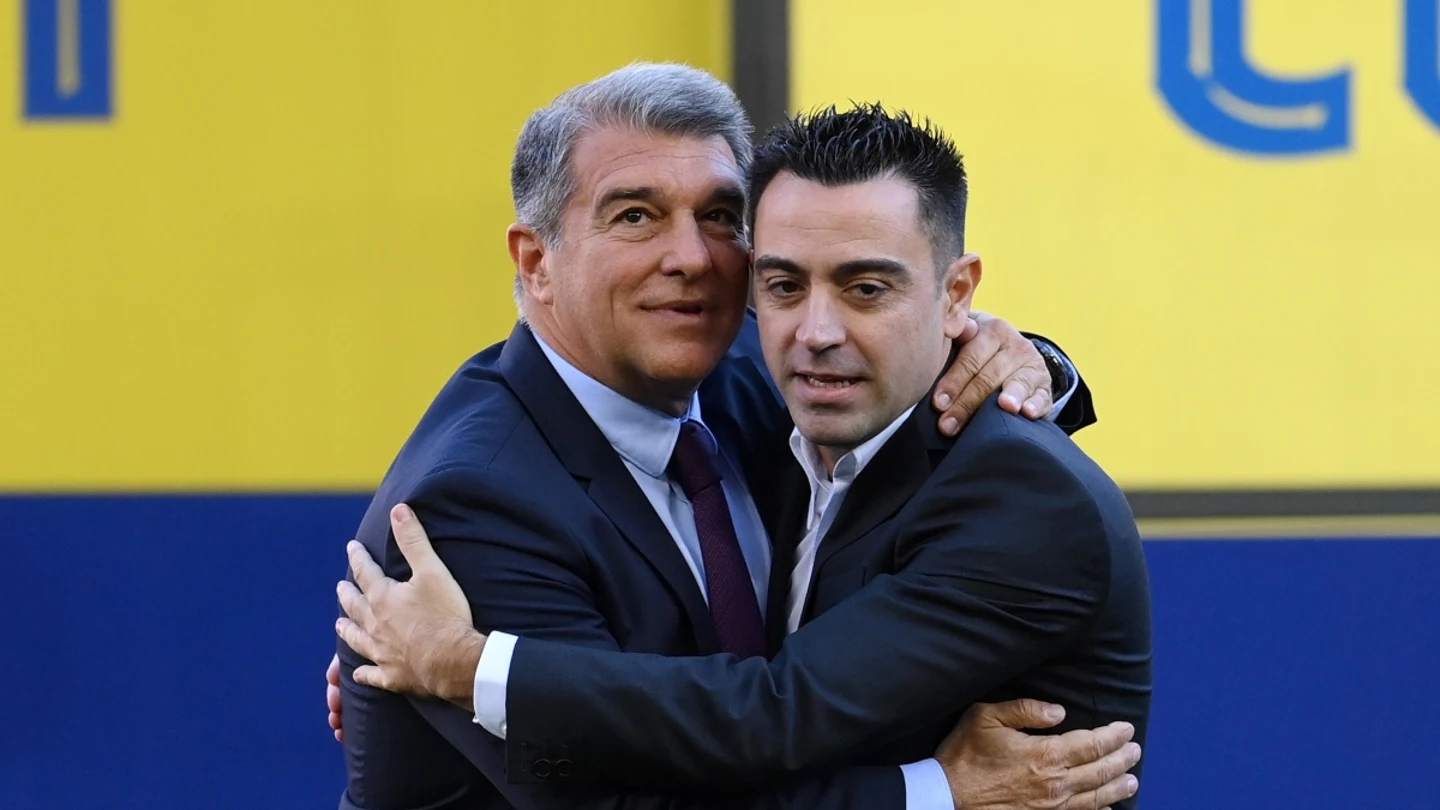 Joan Laporta y Xavi Hernández Joan Laporta y Xavi Hernández