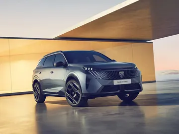 Con 748 litros de maletero, hasta 7 plazas y etiquetas ECO y CERO, este SUV quiere ser el mejor “todo en uno” en 2024 Con 748 litros de maletero, hasta 7 plazas y etiquetas ECO y CERO, este SUV quiere ser el mejor “todo en uno” en 2024
