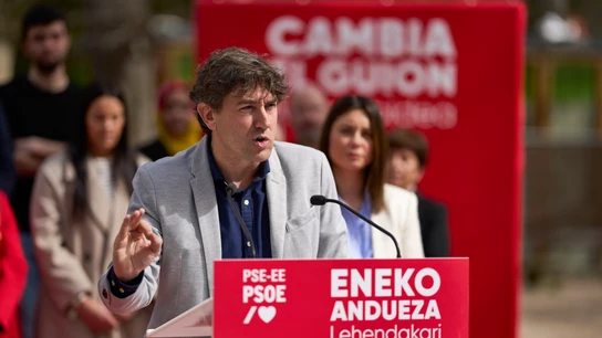 El candidato a Lehendakari, Eneko Andueza durante el acto en el que han presentado las candidaturas del Partido Socialista de Euskadi El candidato a Lehendakari, Eneko Andueza durante el acto en el que han presentado las candidaturas del Partido Socialista de Euskadi
