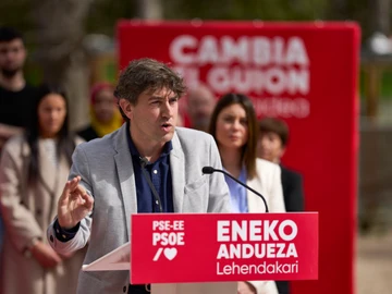 El candidato a Lehendakari, Eneko Andueza durante el acto en el que han presentado las candidaturas del Partido Socialista de Euskadi El candidato a Lehendakari, Eneko Andueza durante el acto en el que han presentado las candidaturas del Partido Socialista de Euskadi