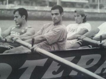 Imanol Pradales, junto a su cuadrilla de remo