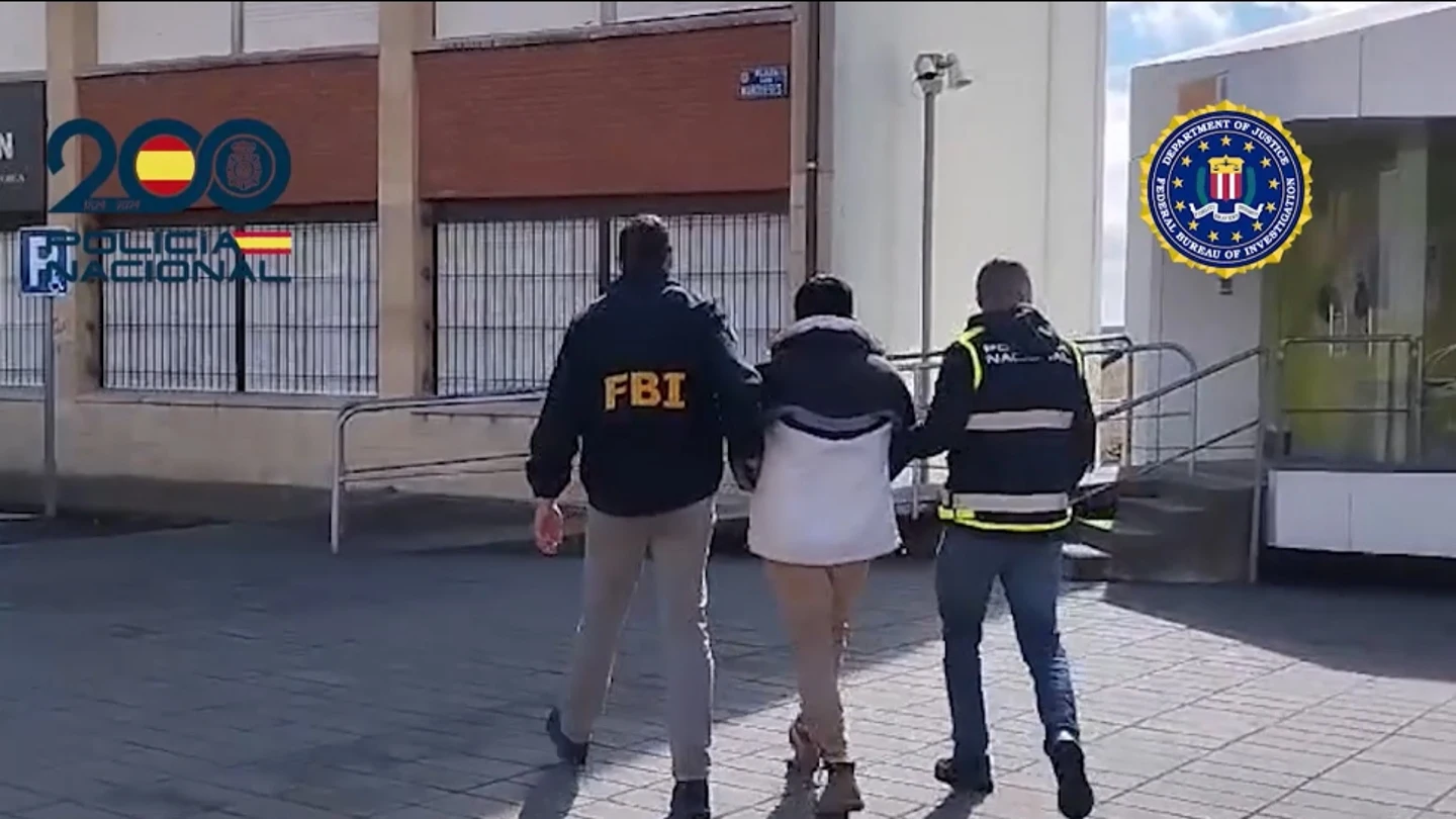 Imagen de la detención del fugitivo de Estados Unidos Imagen de la detención del fugitivo de Estados Unidos