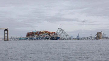 El puente de Baltimore colapsado tras el choque de un buque