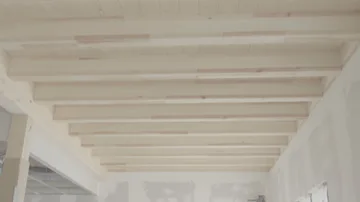 Casa construida con madera de chopo 