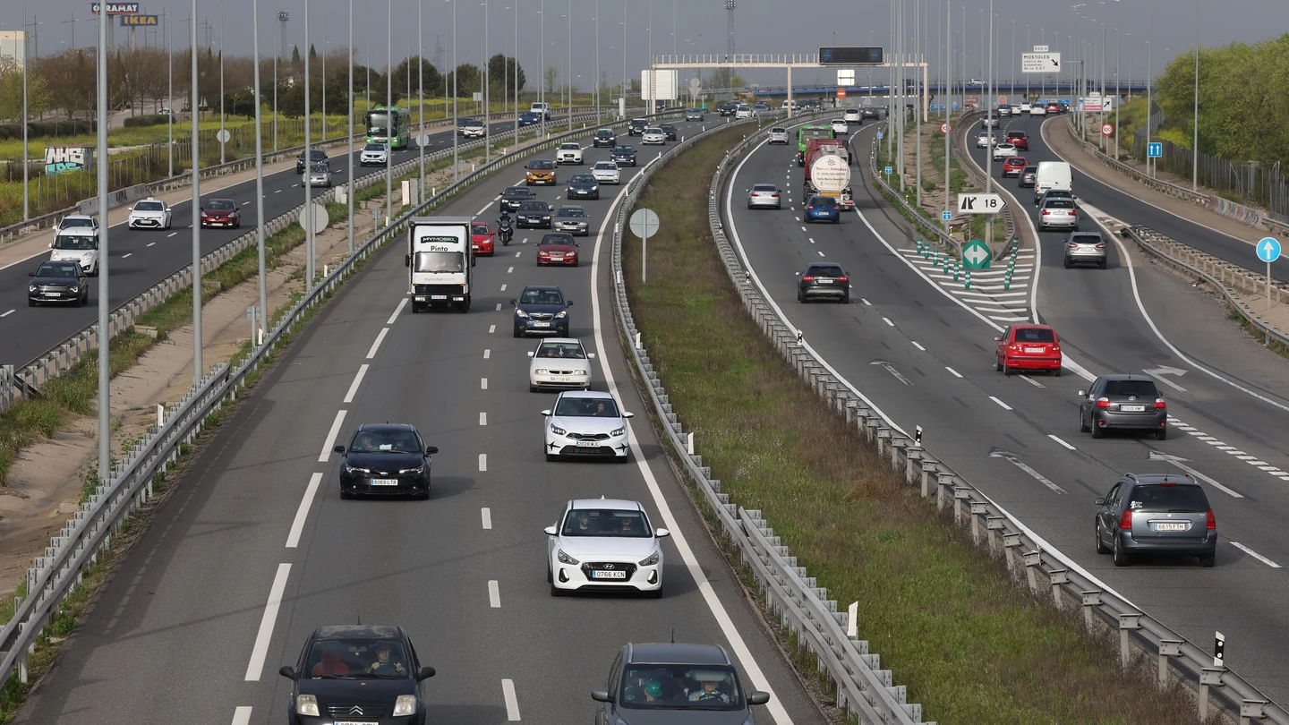 Vehículos en la A5 en Madrid. Vehículos en la A5 en Madrid.