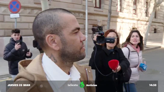 Dani Alves acude a firmar a los juzgados tras su puesta en libertad bajo fianza Dani Alves acude a firmar a los juzgados tras su puesta en libertad bajo fianza